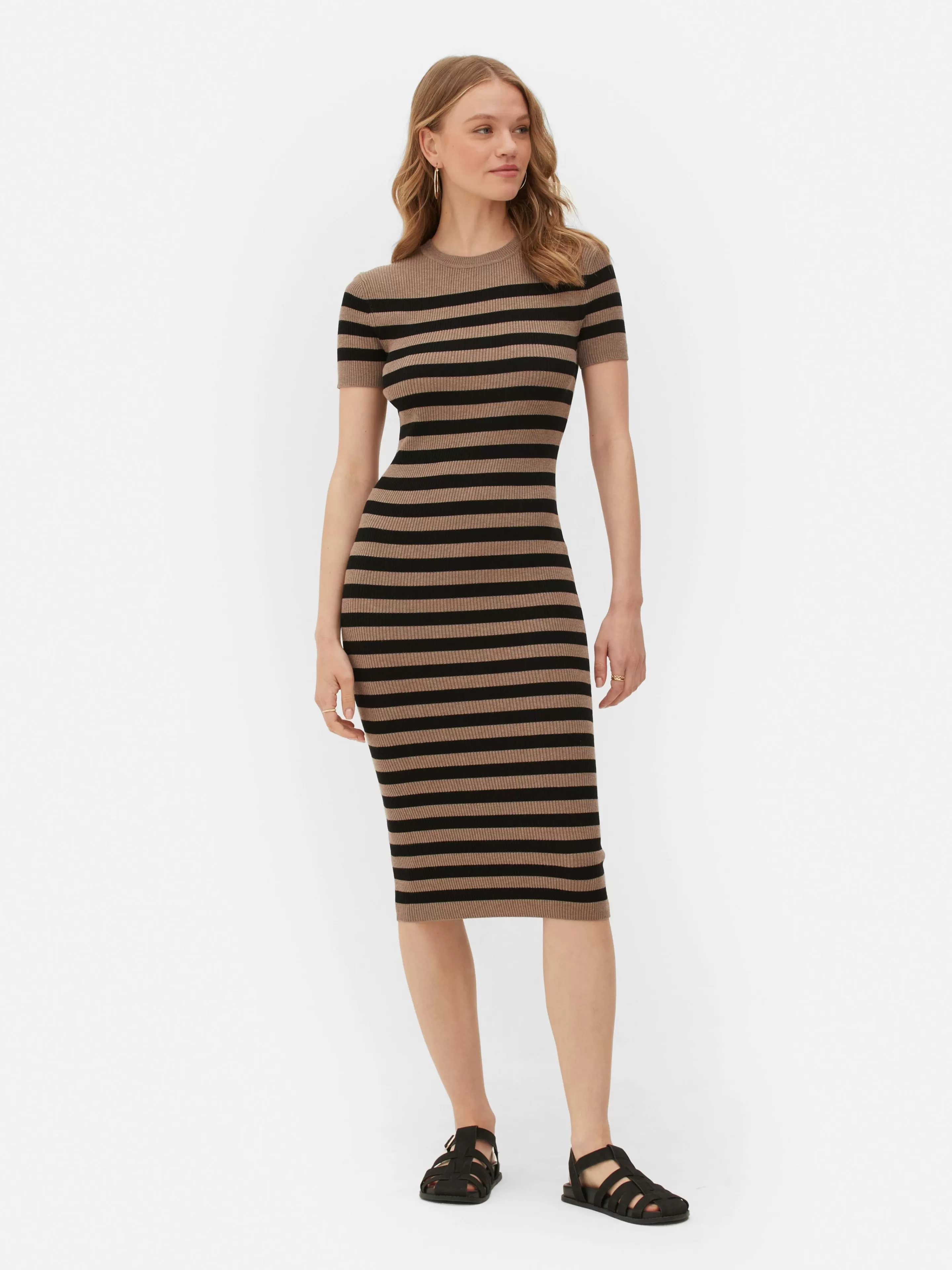 Primark Kleider | Kurzärmeliges Midi-Pulloverkleid Hellbeige